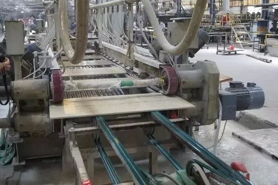 陶瓷廠異味大、被投訴，潔匠現(xiàn)場(chǎng)抽取廢氣做檢測(cè)、研制有效除臭劑！