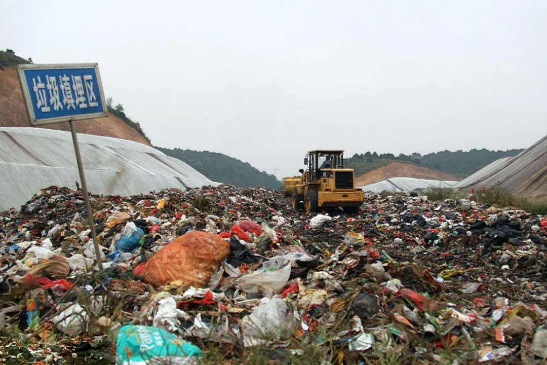 國內垃圾臭氣問題嚴峻,潔匠異味控制液帶來清新.jpg 國內垃圾臭氣問題嚴峻,潔匠異味控制液帶來清新.jpg